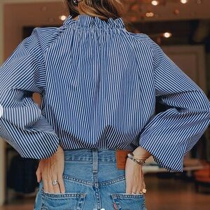 Ann Mashburn Women’s M Navy Striped Elastic Ruffle Neck Peasant Style Blouse